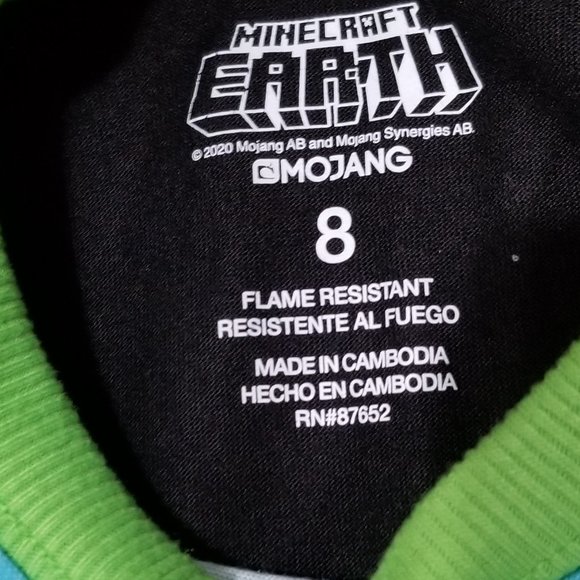 Minecraft Earth PJ'S Set - Picture 4 of 5